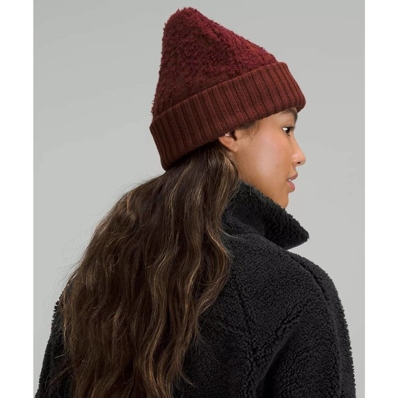 NWT Lululemon Ombre Knit Textured Beanie One size Red Merlot - Picture 3 of 9